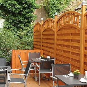 https://pension-am-heusteig.stuttgart-hotel.com